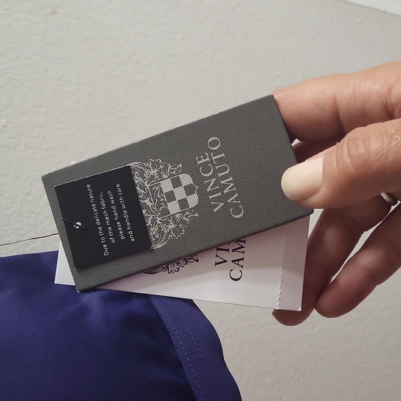 Nwt swimwear top - Picture 3 of 4